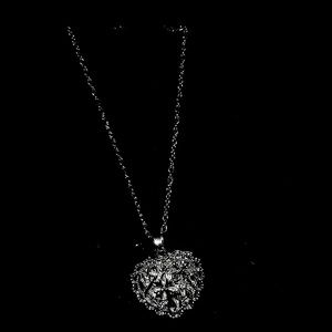 925 Sterling Silver Flower Pendant